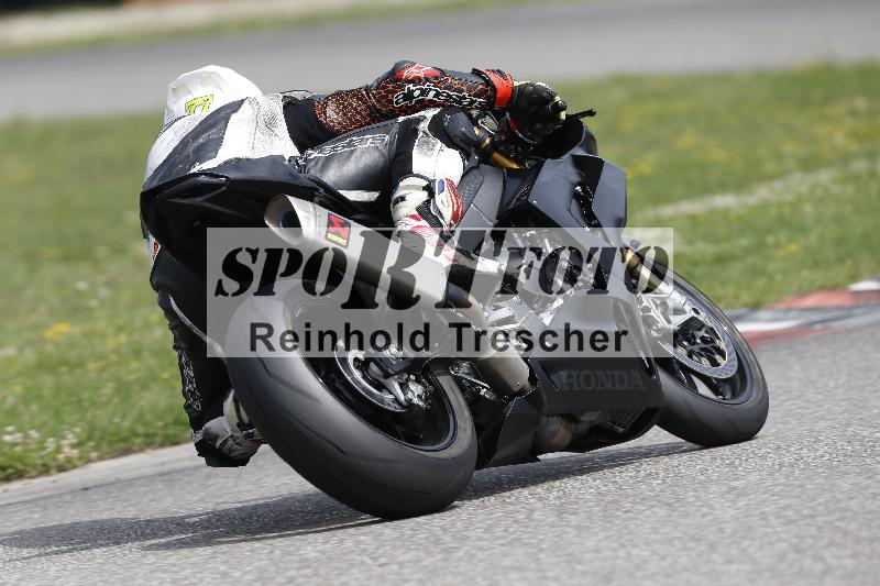 Archiv-2025/36 27.07.2025 PROMAX  ADR/Gruppe rot/unklar